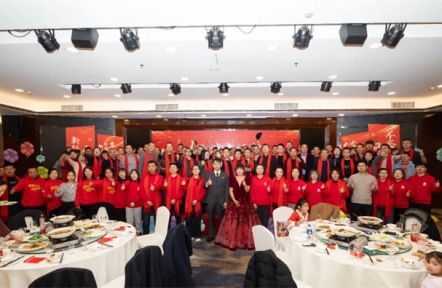 共赴新春之约，筑就防水新篇 —— 宜昌市建筑防水协会（筹备组）2025 年会员单位联谊闹新春联欢晚会圆满举行
