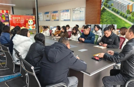 共启新程，全力奋进——湖北雨晴防水集团2025年开年开战集训赋能会议成功举办